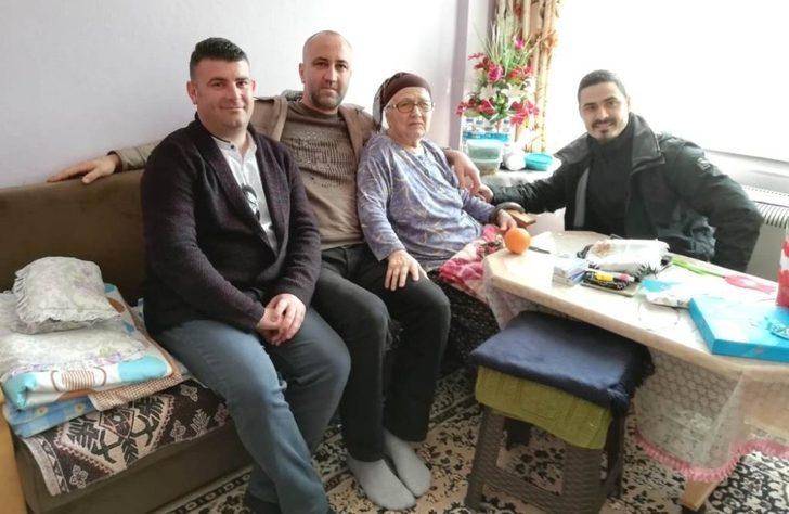 Altınovalı gençlerden yaşlılara ziyaret G5