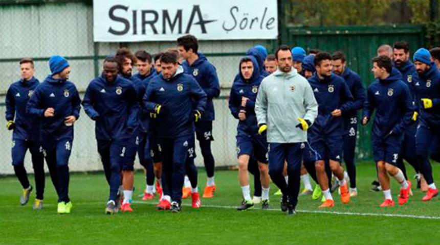 Fenerbahçeli futbolcular gösterdikleri performans ile göz doldurdu