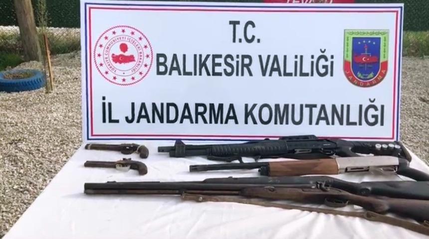 Jandarma hırsızlara g&ouml;z a&ccedil;tırmıyor