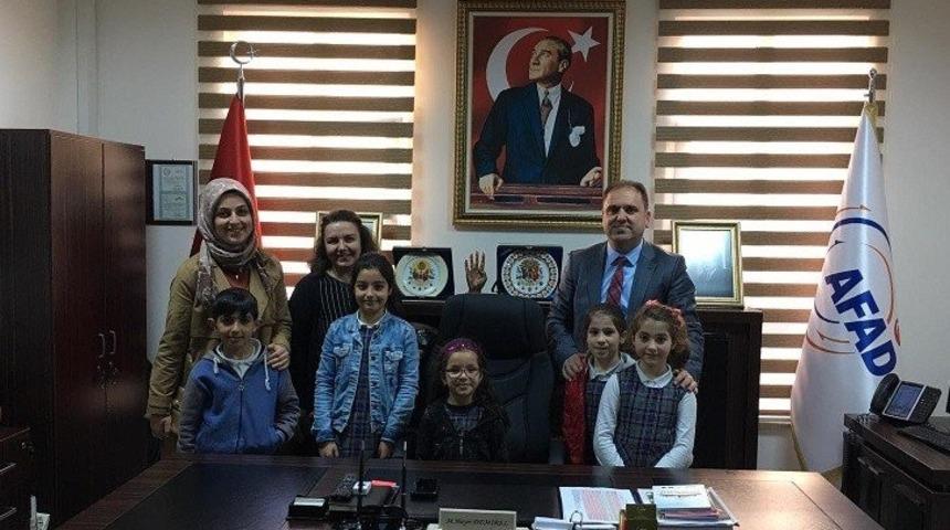 Minik &ouml;ğrencilerden AFAD&rsquo;a ziyaret