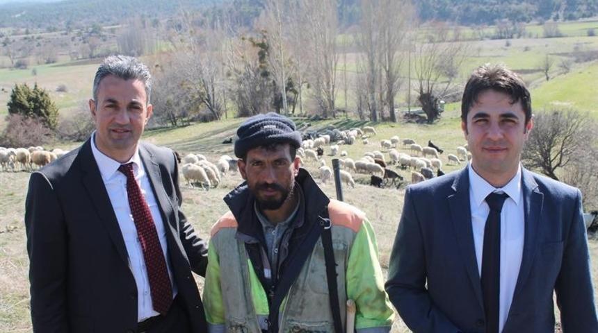 İl M&uuml;d&uuml;r&uuml; Yoldaş &ccedil;obanların sorunlarını dinledi