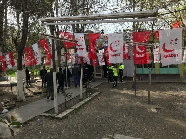 Saadet Partisi’nin seçim bürosuna saldırı