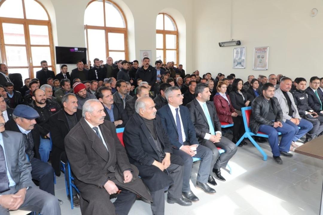 Vali T&uuml;rker &Ouml;ks&uuml;z, Akyaka&rsquo;da