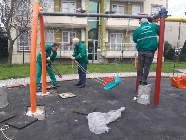 İzmit’te parklarda sürekli bakım yapılıyor