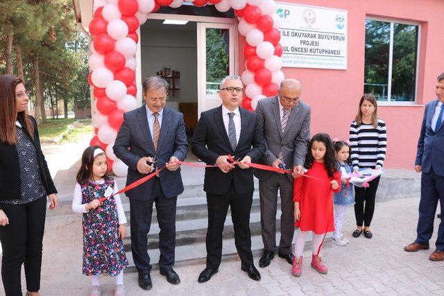 KOP okul öncesi Kütüphane ve Eğitim Merkezi açıldı