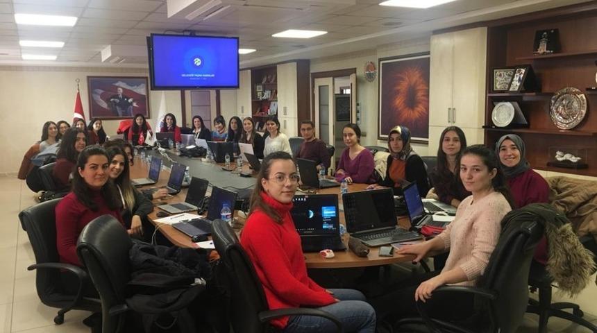 Geleceği Yazan Kadınlar Projesi Mersin’de başladı