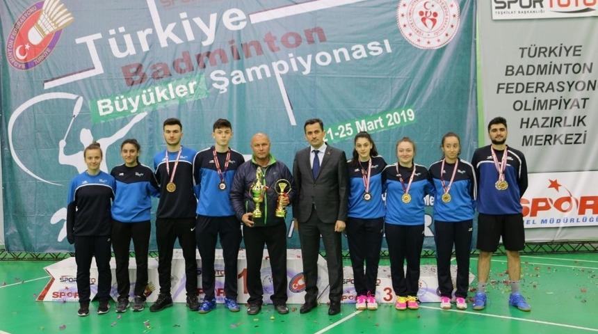 Badminton Şampiyonası&rsquo;na Erzincan damgasını vurdu