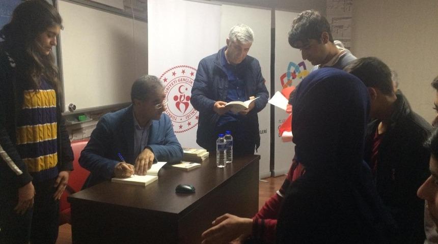 &ldquo;Okumak G&uuml;zeldir&rdquo; projesi meyvelerini vermeye başladı