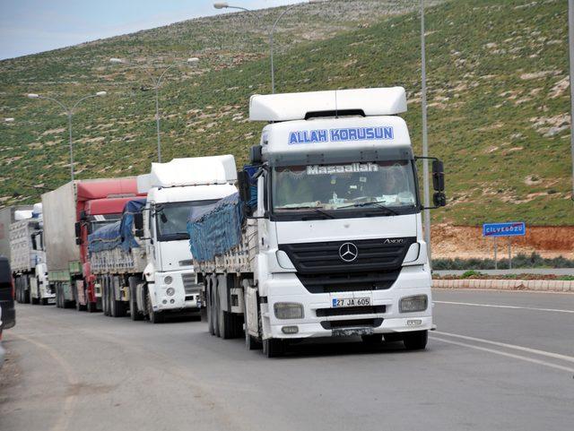 Cilvegözü’nde TIR yoğunluğu