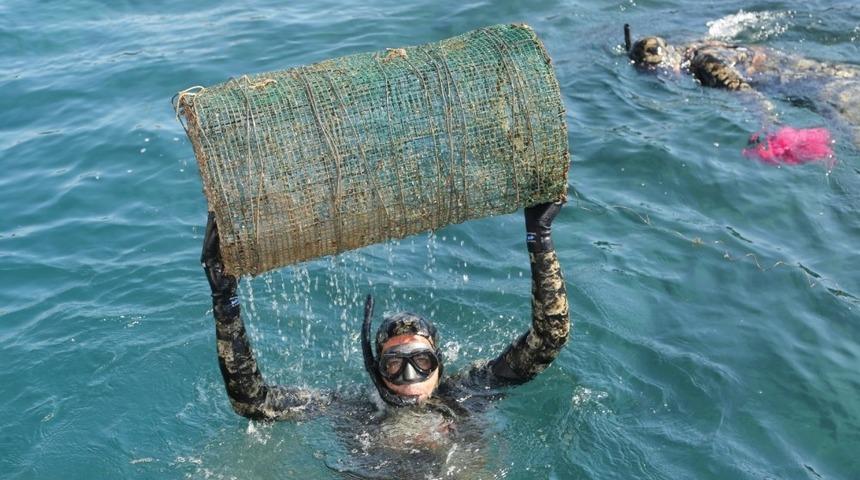 Yalıkavak&rsquo;ta deniz dibi temizliği yapıldı
