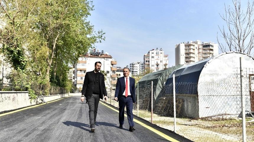 Uysal, Kırcami&rsquo;de imar planına bağlı ilk asfalt &ccedil;alışmasını inceledi