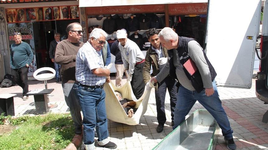 Alanya&rsquo;da uyurken kalp krizi ge&ccedil;iren adam hayatını kaybetti