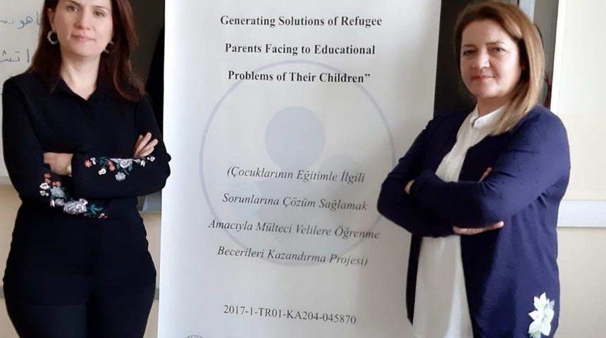 Suriyeli ebeveynlere y&ouml;nelik eğitimde &ouml;nemli adım