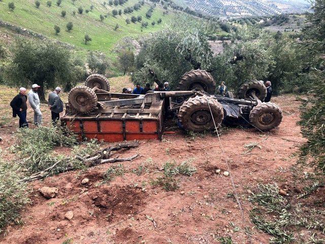 Musabeyli’de traktör devrildi: 1 ölü