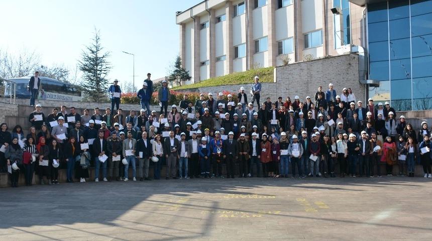 Düzce Üniversitesi’nde Güvenli Çalışma Sempozyumu Düzenlendi