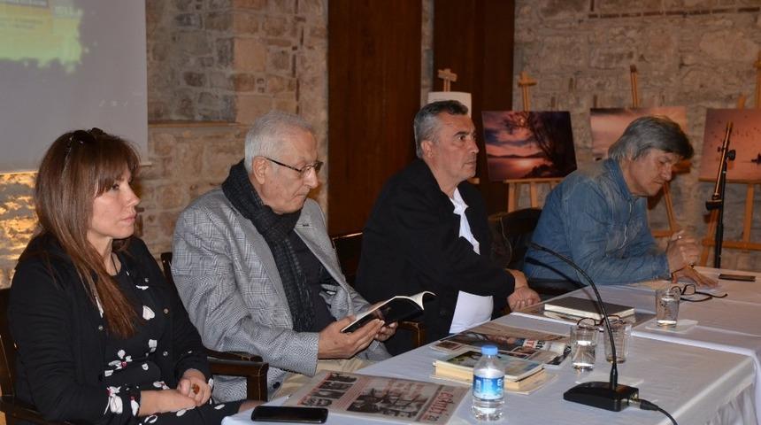 Kuşadası&rsquo;nda yazarlar buluşması