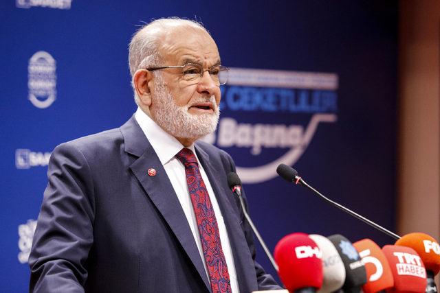 Karamollaoğlu: Gün, Türkiye'yi yönetenlere ihtar verme günü