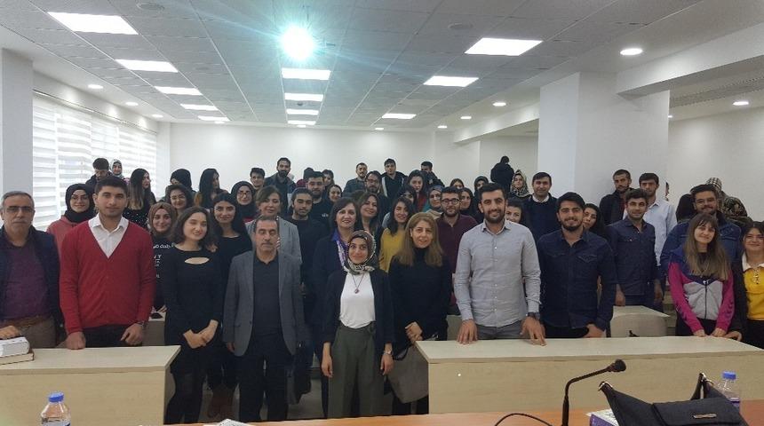 Hukuk fak&uuml;ltesi &ouml;ğrencilerinden panel