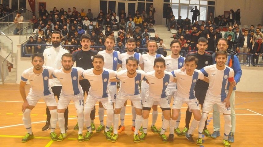 &Uuml;niversitelerarası 2. Lig Futsal heyecanı
