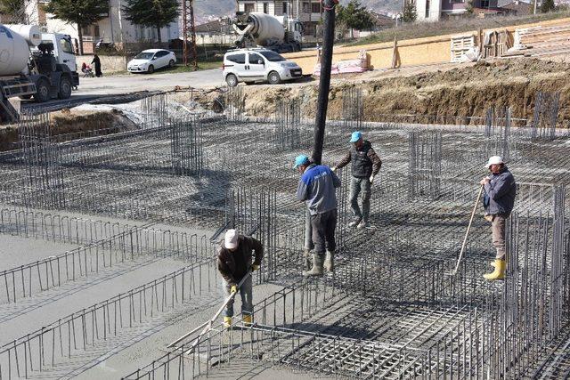 Yeşilkent Mahalle Konağı inşaatı tam gaz devam ediyor