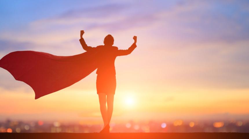 Pencereden atlayan 3 yaşındaki &ccedil;ocuğu 6 yaşındaki &ccedil;ocuk kurtardı