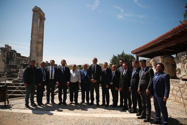 Bakan Ersoy: Ege Bölgesi'ndeki altyapı sorunlarının tespiti yıl sonuna kadar tamam (2)