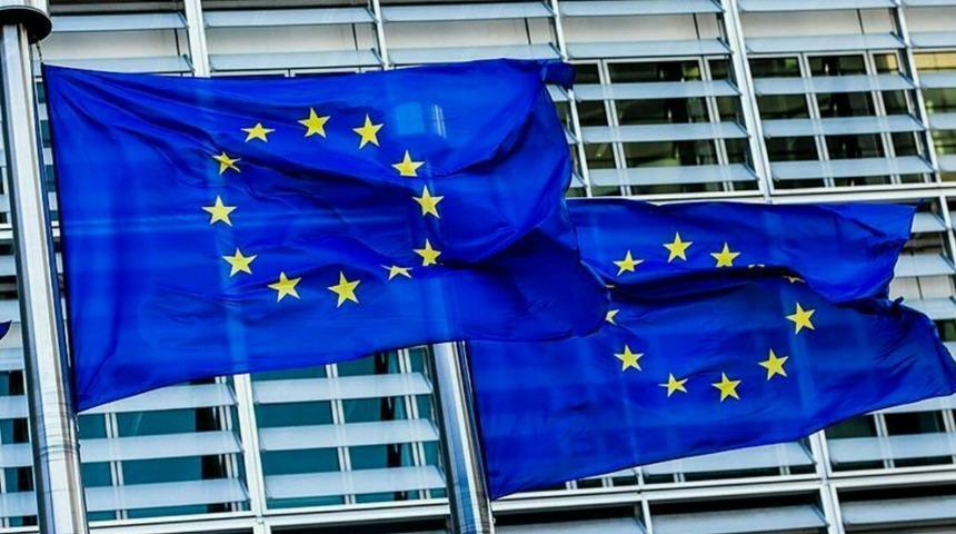 Yasa onaylandı! Google, Facebook ve Twitter'a kötü haber