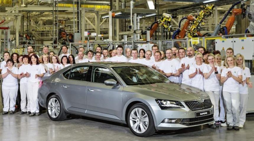 Skoda Superb 500 000&rsquo;i g&ouml;rd&uuml;