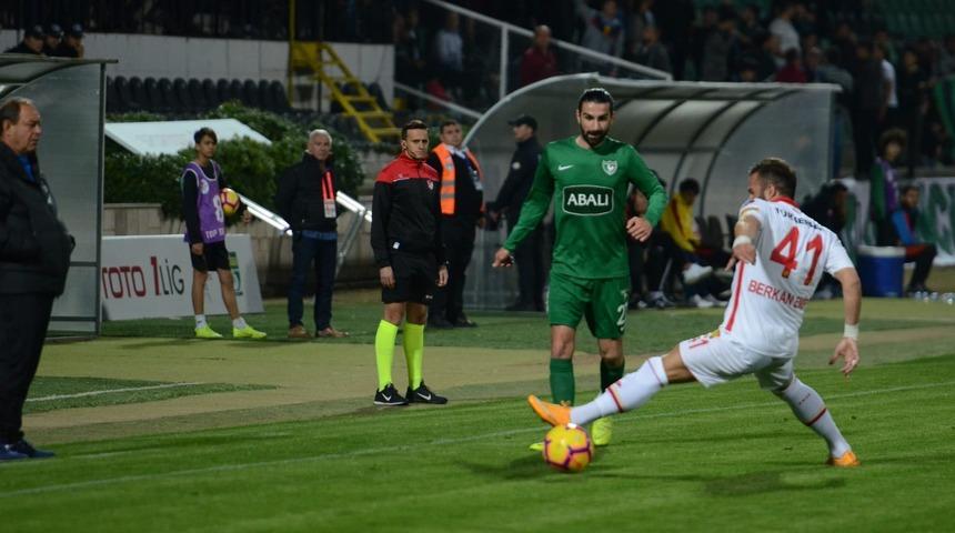 Göztepe hazırlık maçında Abalı Denizspor'a mağlup oldu