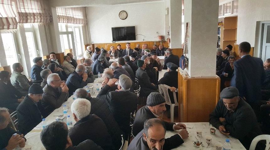 Kaymakam Kazez, emekli korucularla bir araya geldi