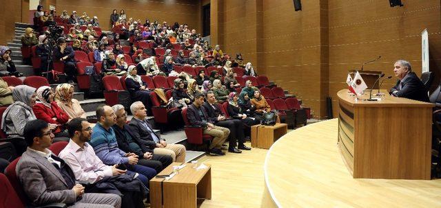 Dr. Subaşı’ndan din ve toplumsal değişim konferansı