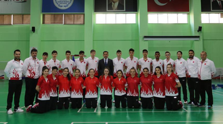 Badminton Genç Milli Takımı kampı başladı