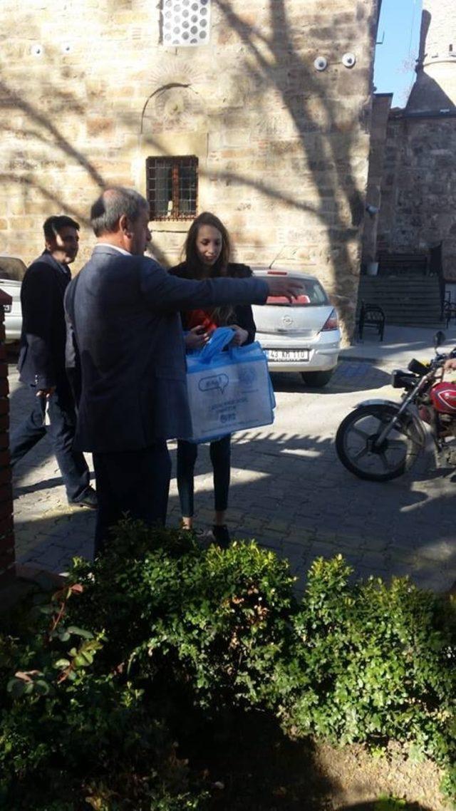 Sıfır atık projesine ekolojik bez çanta desteği