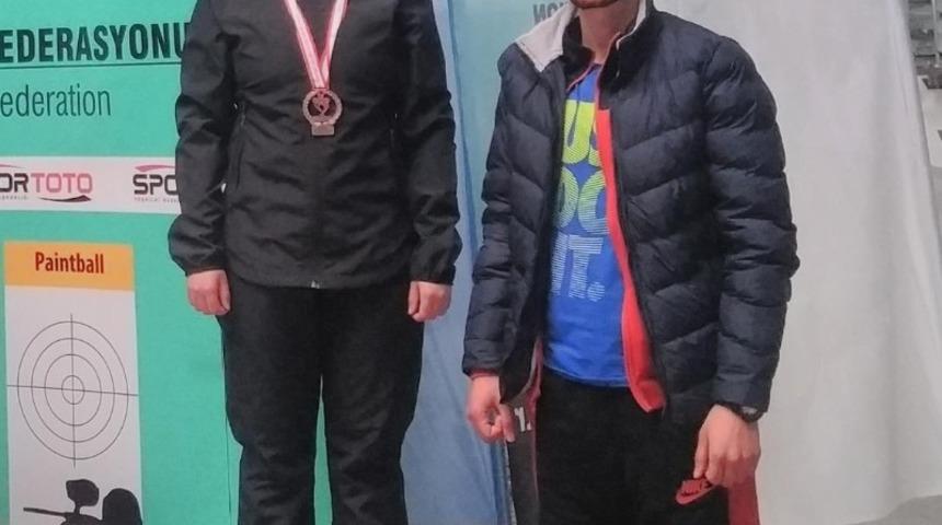 Diyarbakırlı Nazlıcan okulunun gururu oldu