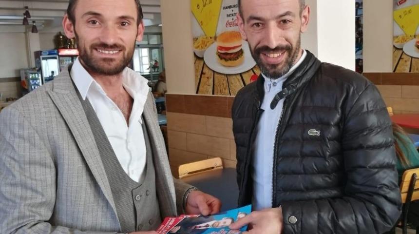 Muhtar Adayı Bağrıyanık, se&ccedil;ildiği takdirde maaşını &ouml;ğrencilere burs olarak dağıtacak