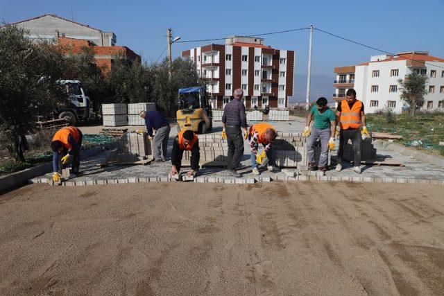 Turgutlu’nun 15 mahallesine 25 bin metrekare parke taşı