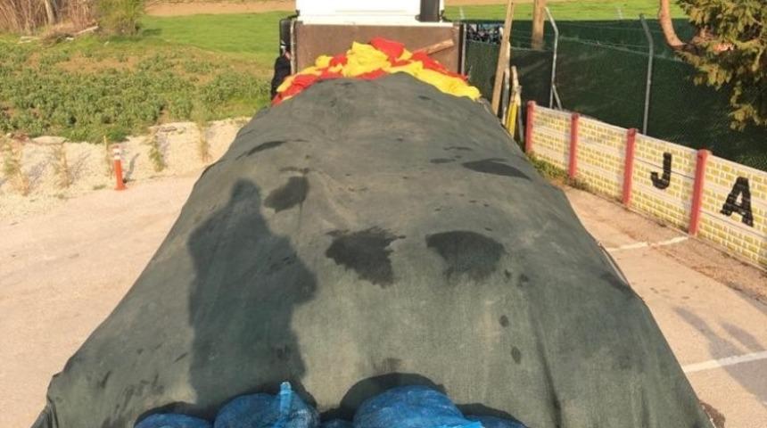 TIR&rsquo;da 24 ton ka&ccedil;ak midye yakalandı