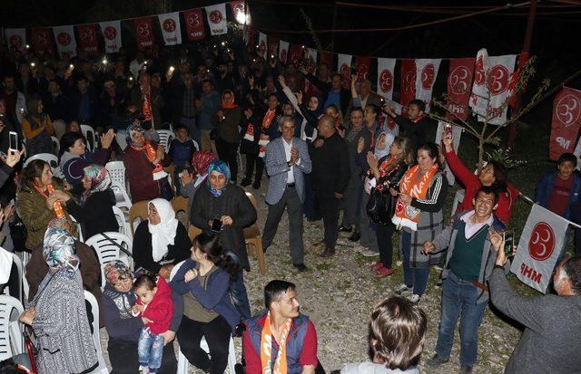 Finike’de Cumhur İttifakı’ndan zafer yürüyüşü