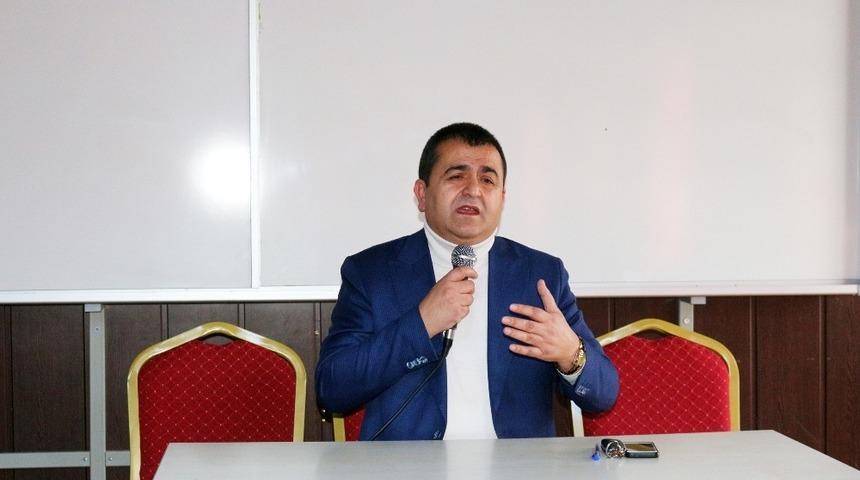 Eğitimci Yazar Ferzende Tanışır, &ouml;ğrencilerle buluştu