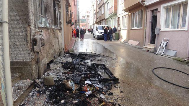 Bursa'da doğal gaz kutusu patladı, yangın çıktı