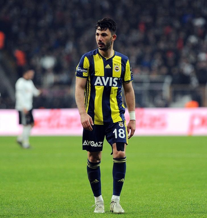 Fenerbahçeli futbolcu Viktor Moses, Süper Lig'in en değerli ismi olma unvanını korudu G4