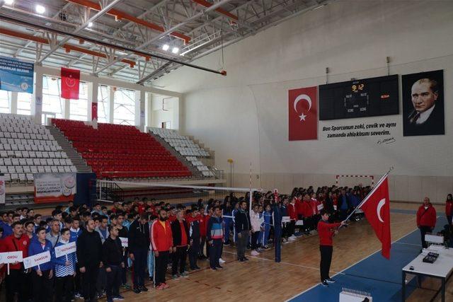 ANALİG Voleybol Yarı Final heyecanı başladı