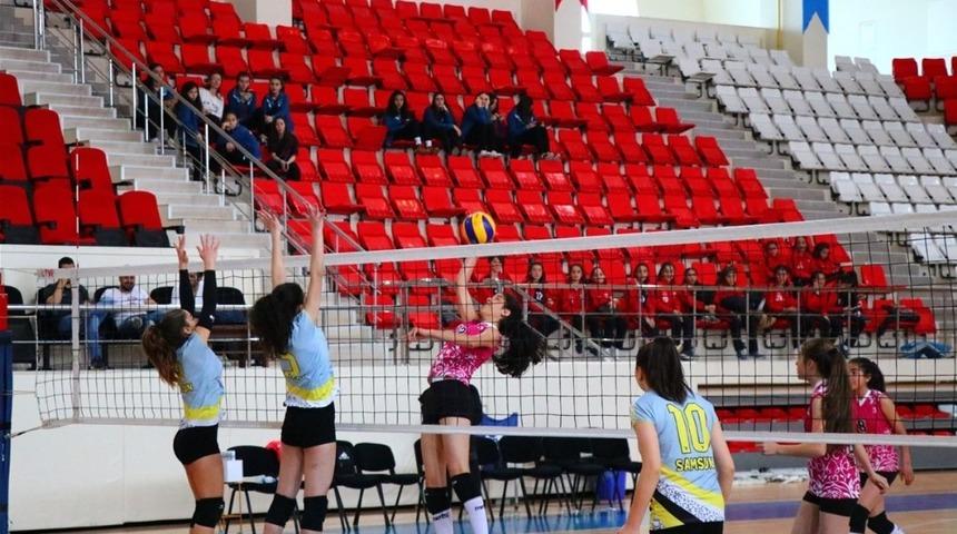 ANALİG Voleybol Yarı Final heyecanı başladı