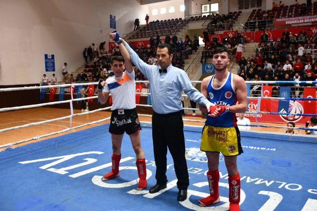 Kick Boks Turnuvası’nda kıran kırana rekabet