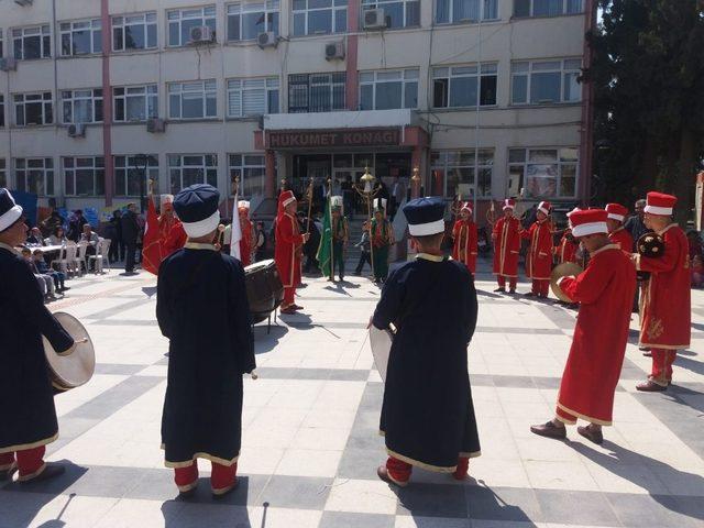 Sarıgöl İmam-Hatip Anadolu Lisesi mehter takımı kurdu