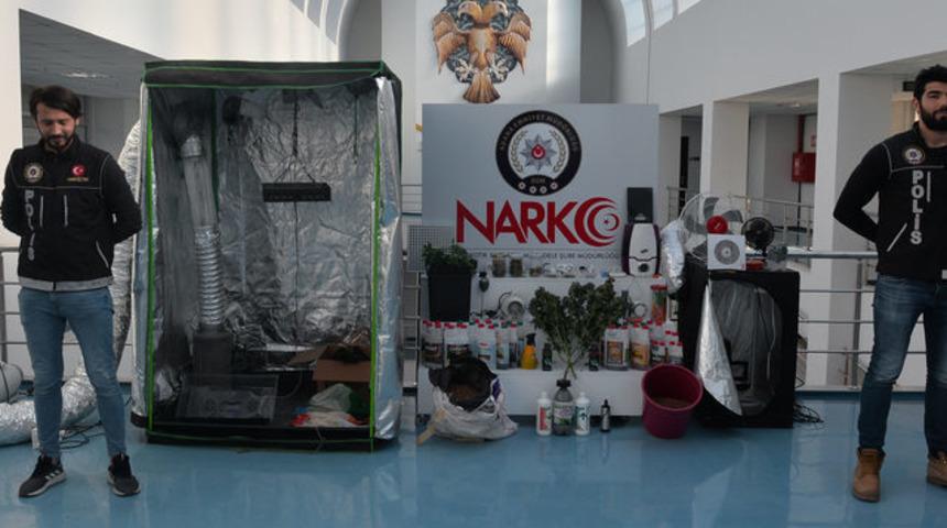 Adana'da 5 dil bilen bilgisayar yazılımcısının evinden çıktı! 