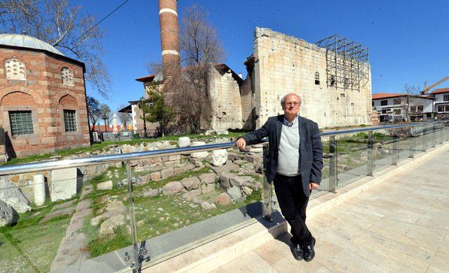 2 bin yıllık Augustus Tapınağı'nda 'çelik iskeleli' güçlendirmeye tepki