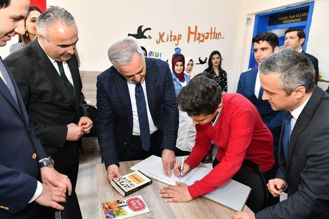 Isparta’da Prof.Dr. Fuat Sezgin Kütüphanesi açıldı