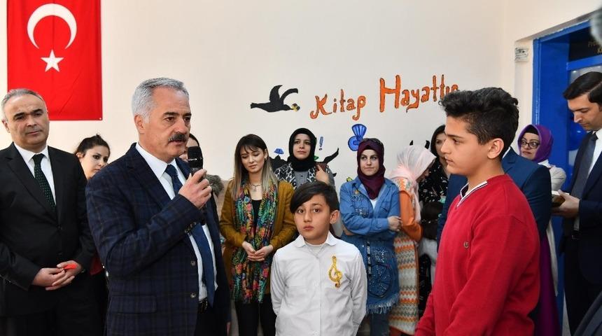 Isparta&rsquo;da Prof.Dr. Fuat Sezgin K&uuml;t&uuml;phanesi a&ccedil;ıldı