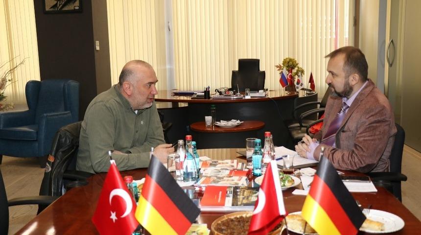 MTSO&rsquo;da Almanya&rsquo;da iş yapabilmenin p&uuml;f noktaları anlatıldı